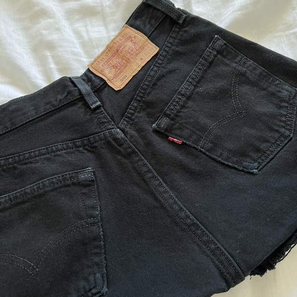 Vintage Black Levis 501 Shorts - Picture 3 of 6